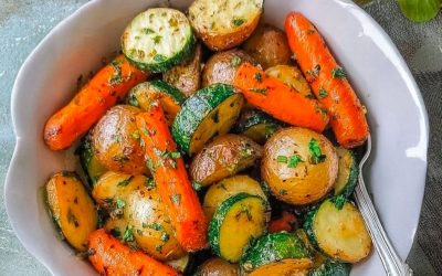 Keptos daržovės su česnaku ir žolelėmis: sveikas ir aromatingas skanėstas