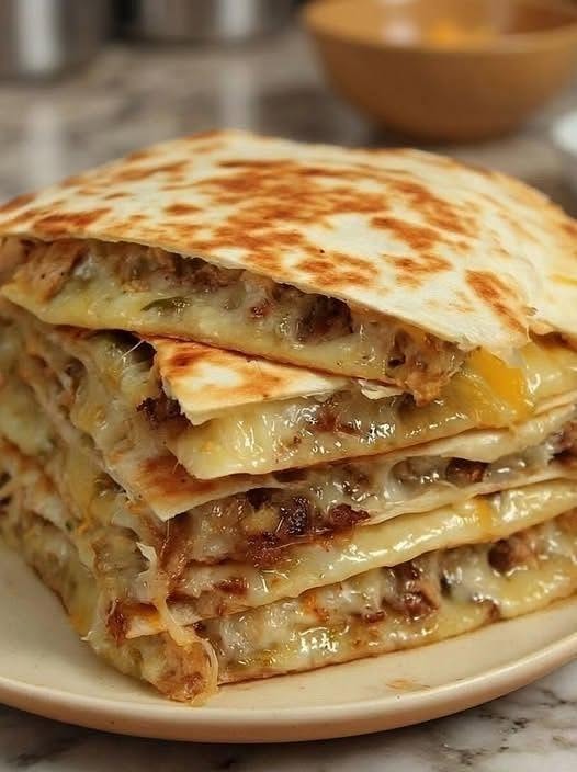 Traškios vištienos kesadiljos