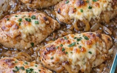 Kepta prancūziška vištiena su svogūnais – tik 4 ingredientai!